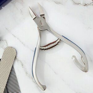 EQUATE Men's Comfort Grip Toenail Nipper with Safety Lock